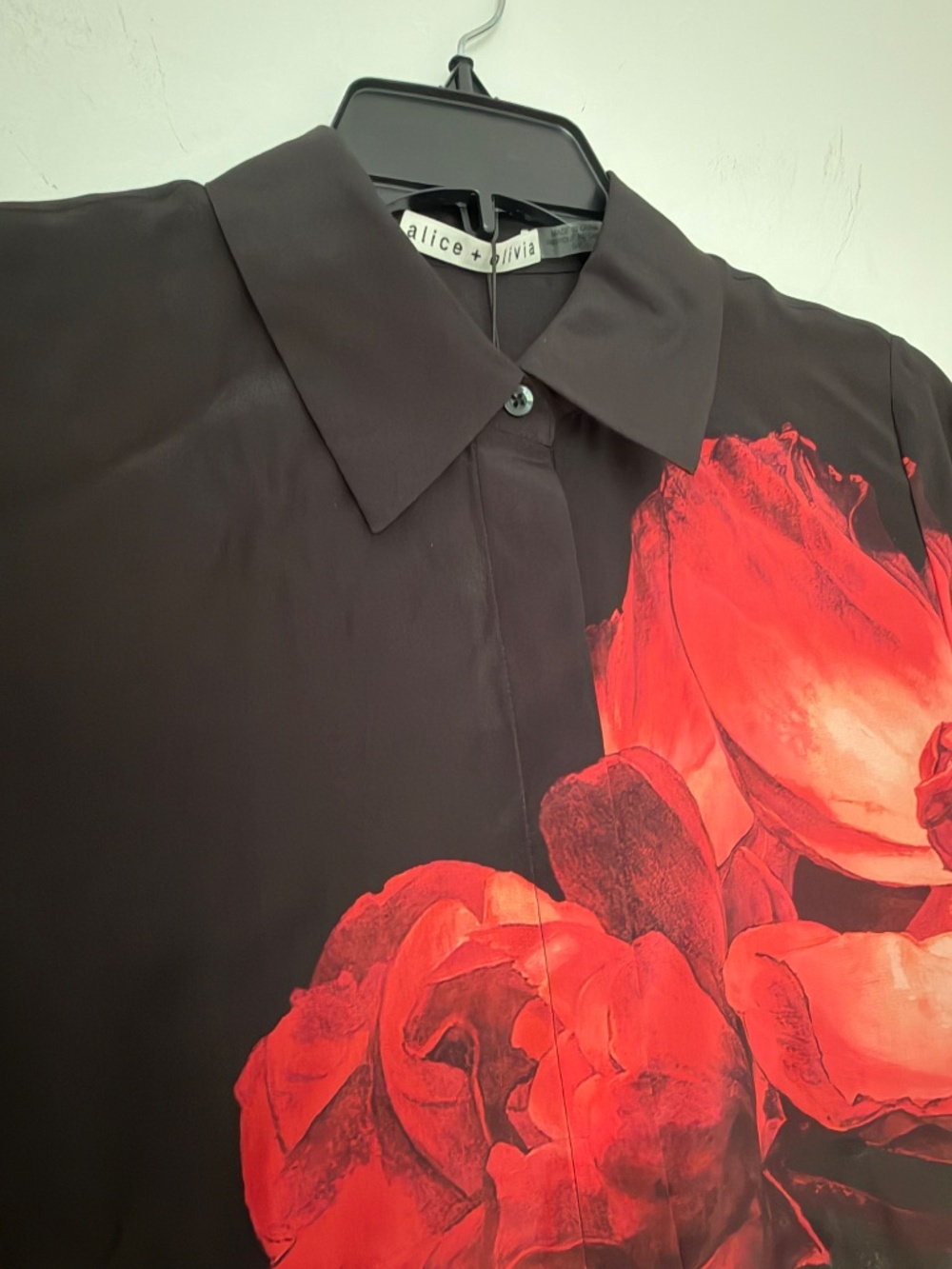 Alice + Olivia Brady Slim Peony Floral Silk Blouse size S - Picture 8 of 13